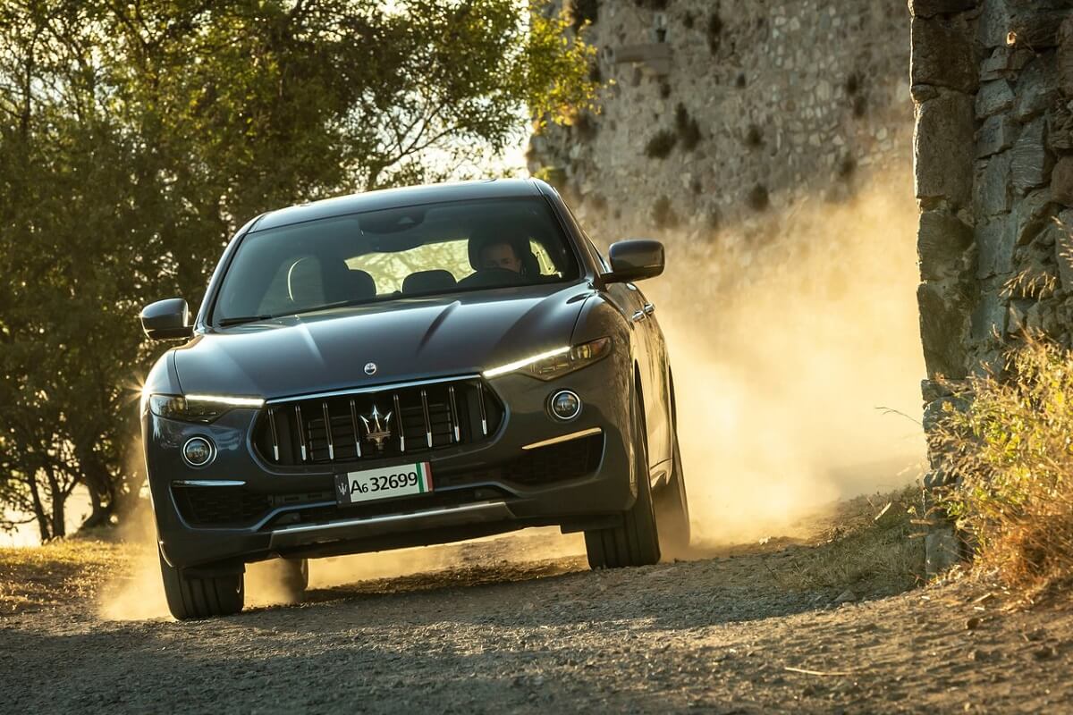 Maserati-Levante_Hybrid-2021-1.jpg