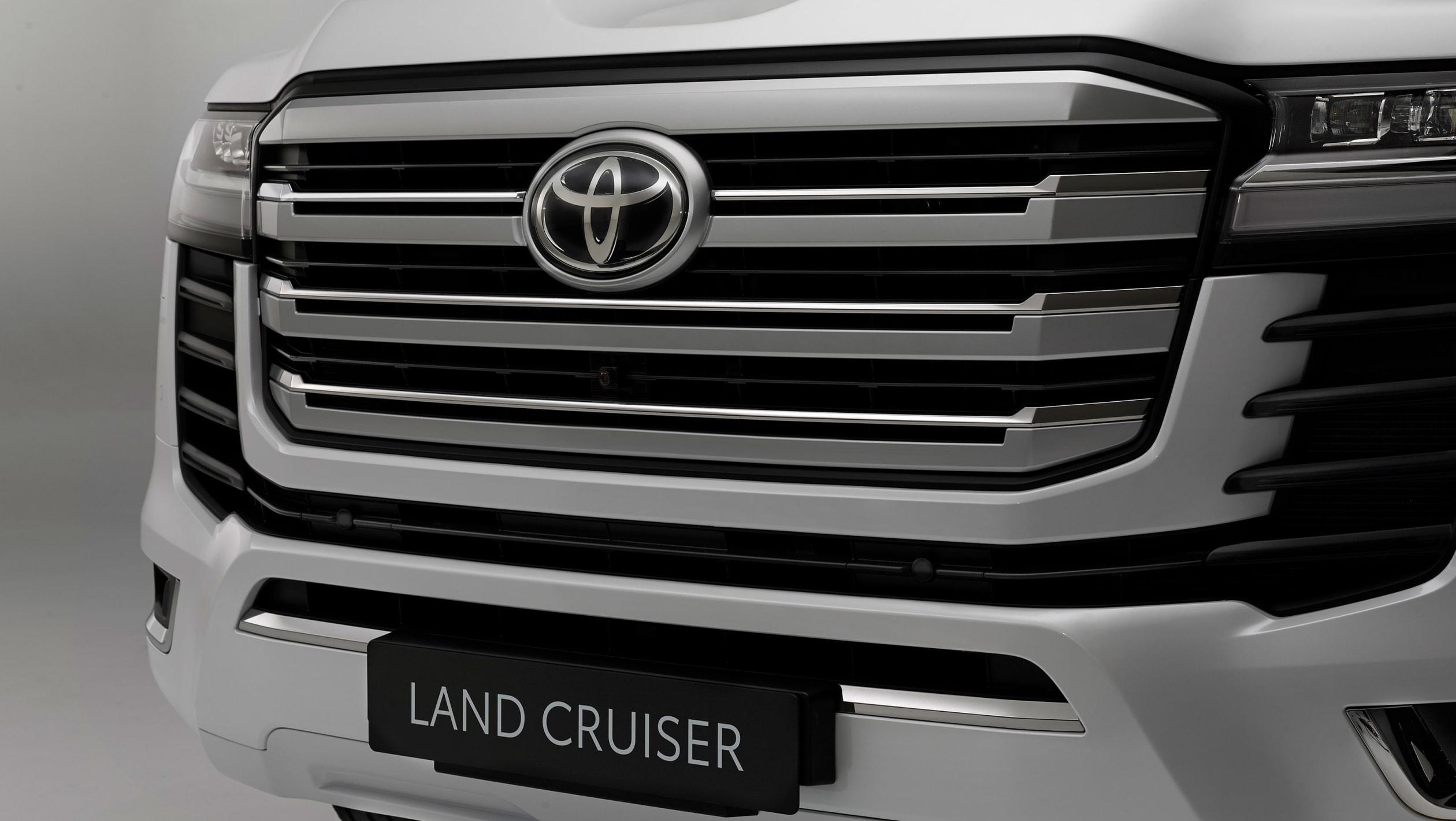 New Toyota Land Cruiser-7.jpeg