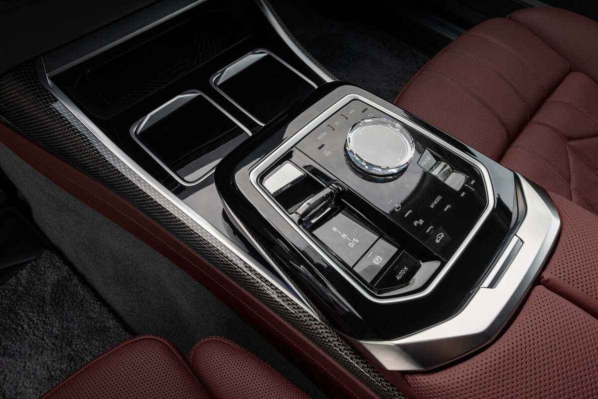P90458215_lowRes_the-new-bmw-760i-xdr.jpg