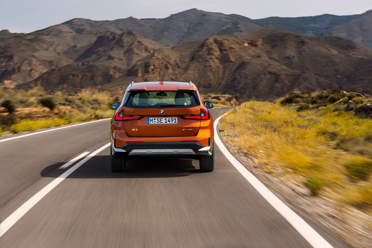 P90465598_highRes_the-all-new-bmw-x1-x.jpg