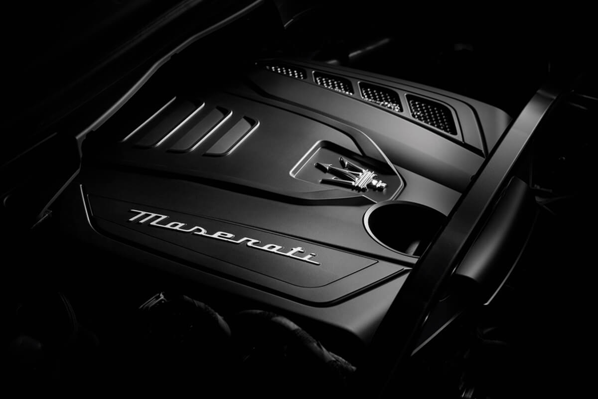 26_MaseratiGrecaleGT_engine.jpg