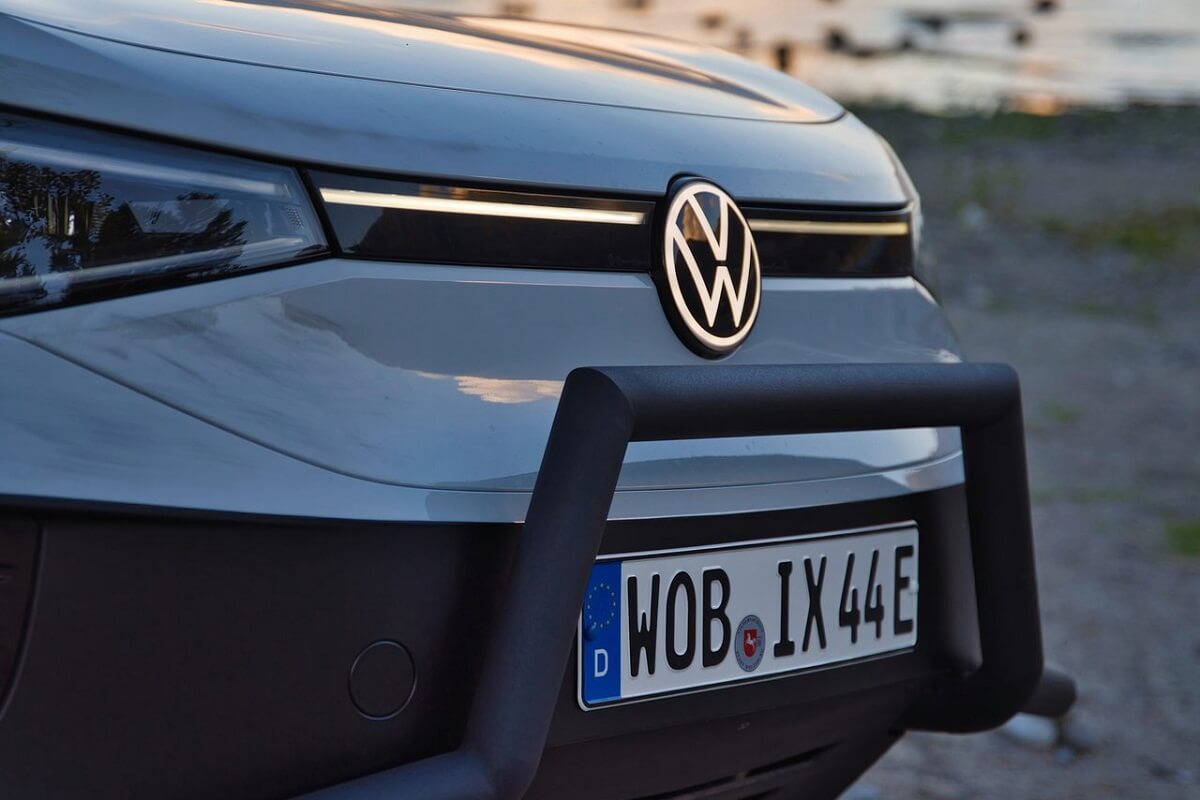 Volkswagen-ID_Xtreme_Concept-2022-2.jpg