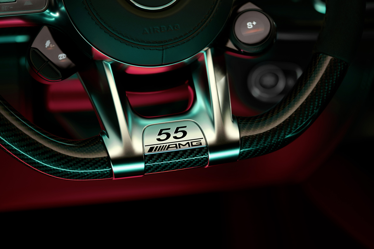 圖3_多項 “Edition 55” 專屬套件豈能錯過。 (圖為刻印AMG 55 銘牌的跑車方向盤).jpg