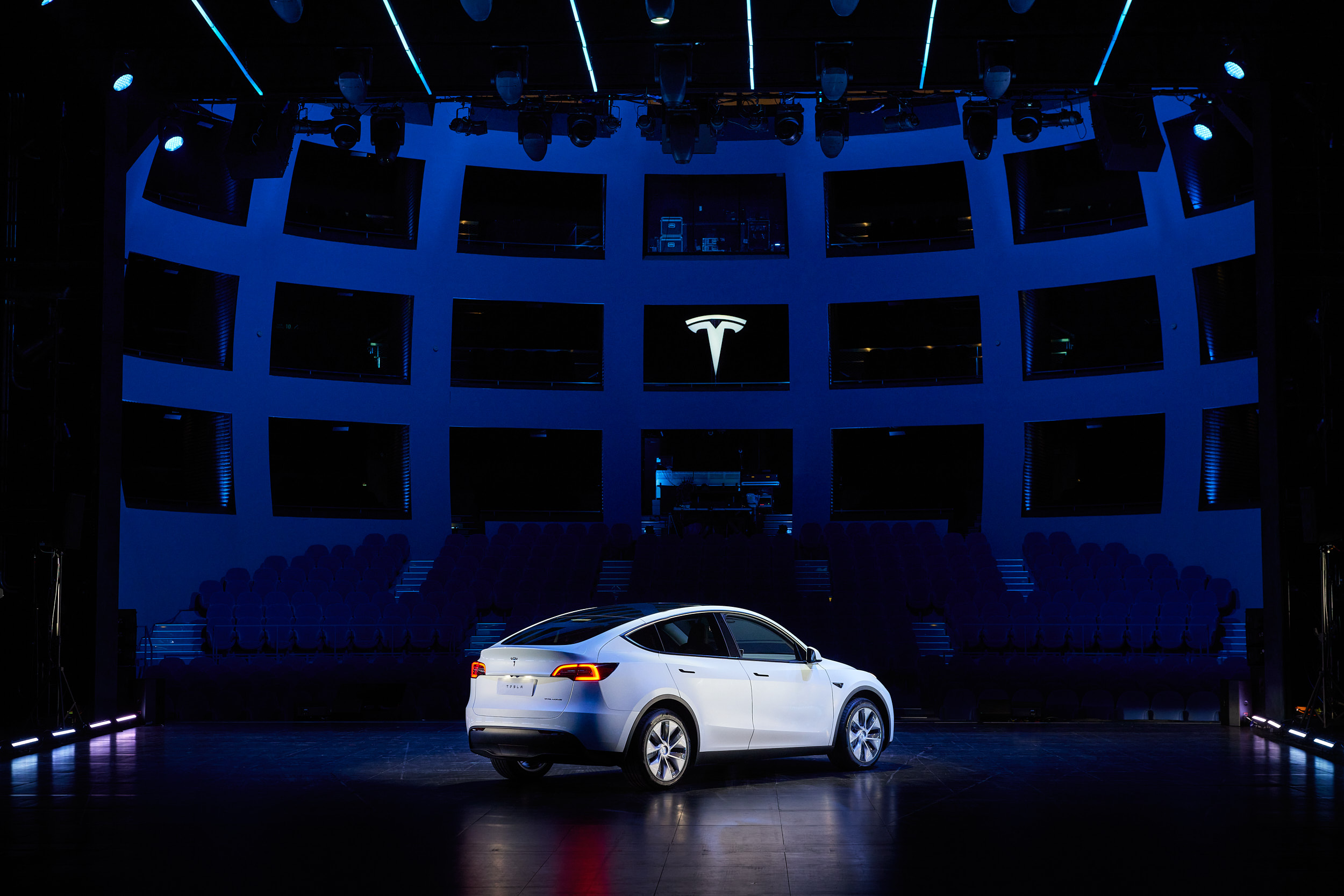 Tesla 第四季台灣掛牌突破 4,500 輛刷新紀錄 Model Y 首批交付達 3,600 輛 宣布一月中旬開放試駕體驗.jpg