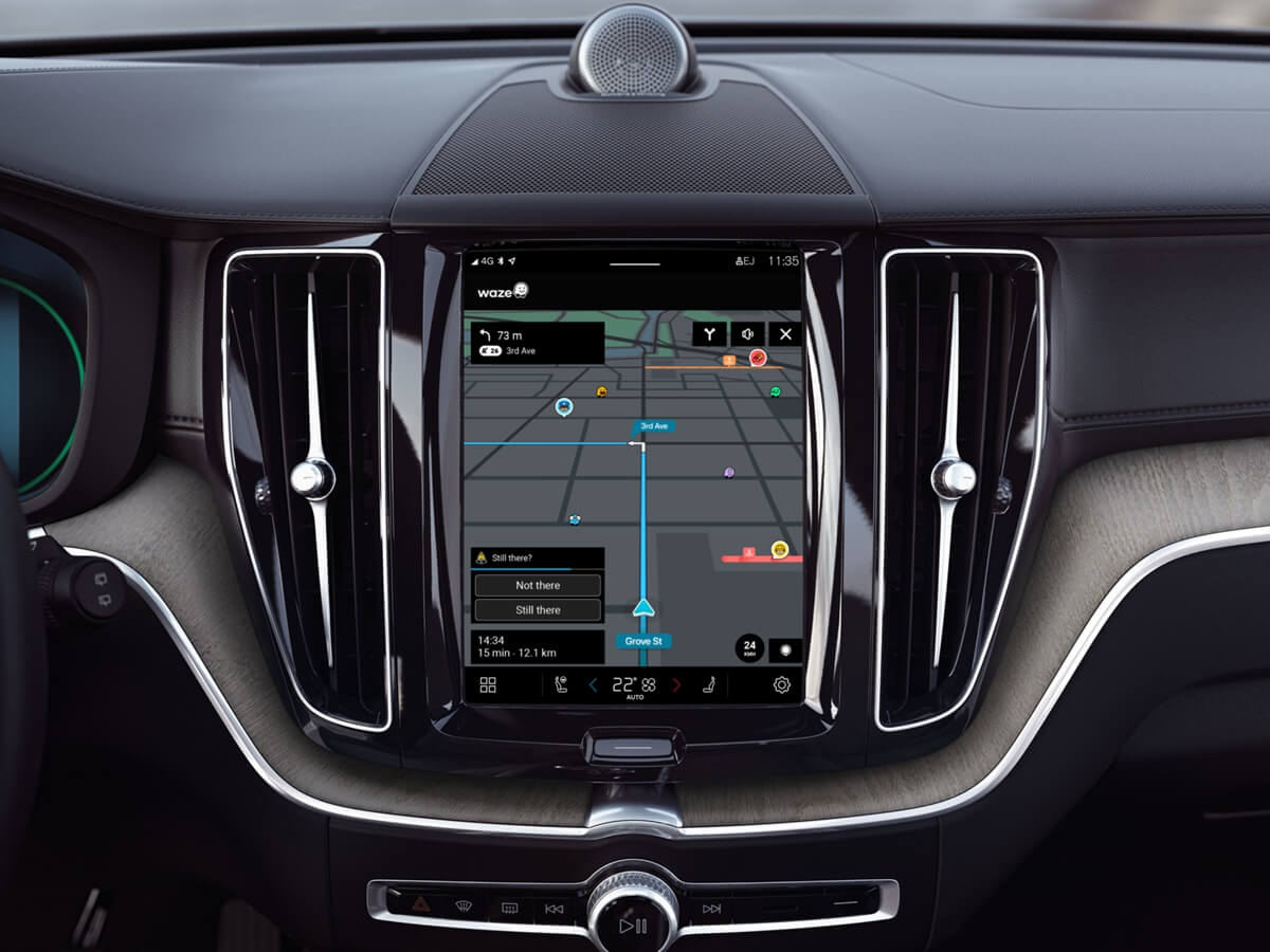 310283_Waze_app_is_now_available_in_your_Volvo_car.jpg