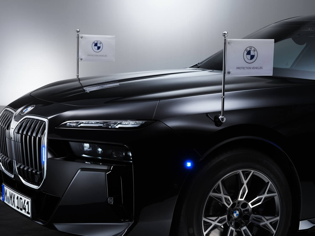 P90516163_lowRes_the-new-bmw-760i-xdr.jpg
