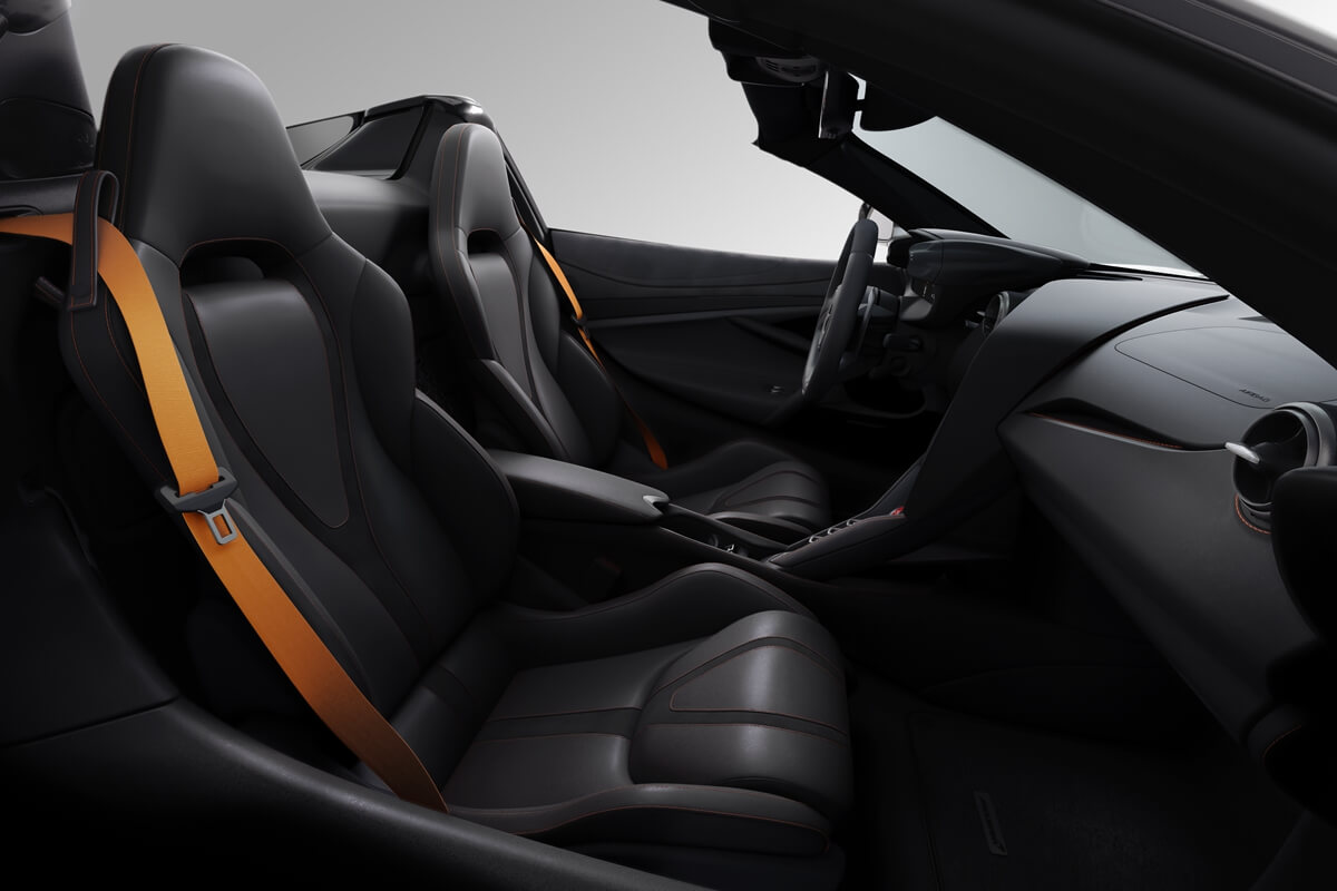 McLaren_750S_Spider_Seats.jpg