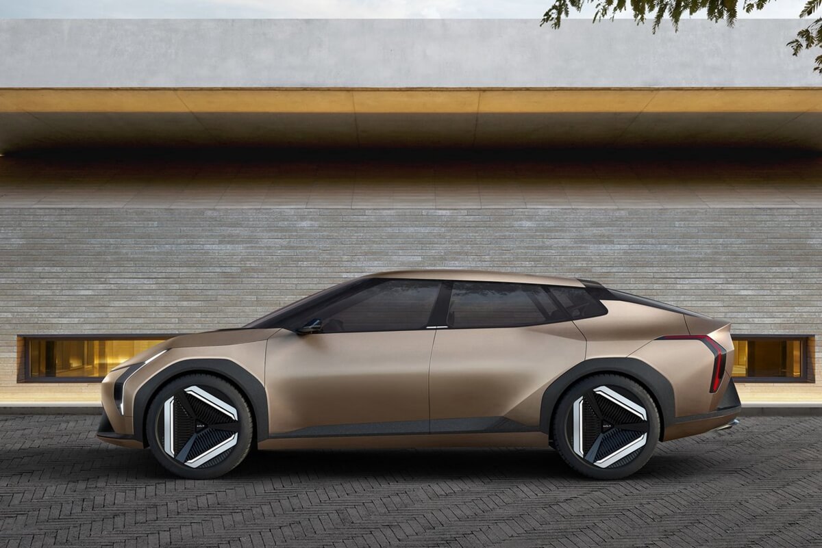 Kia-EV4_Concept-2023-2.jpg