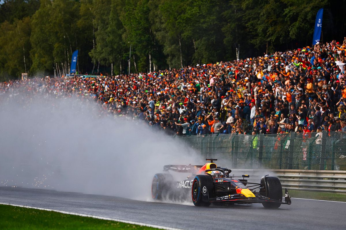 圖六：Max Verstappen在29日的衝刺賽中，雨中競速仍獲得衝刺賽冠軍。（圖片來源：Red Bull）.jpg