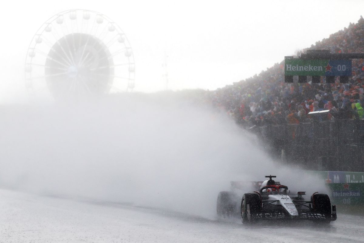 圖5：雨神洗禮荷蘭大獎賽，天氣對車手帶來巨大挑戰，不僅考驗用胎策略，也對時間、位置產生的影響。（Red ​Bull提供）.jpg