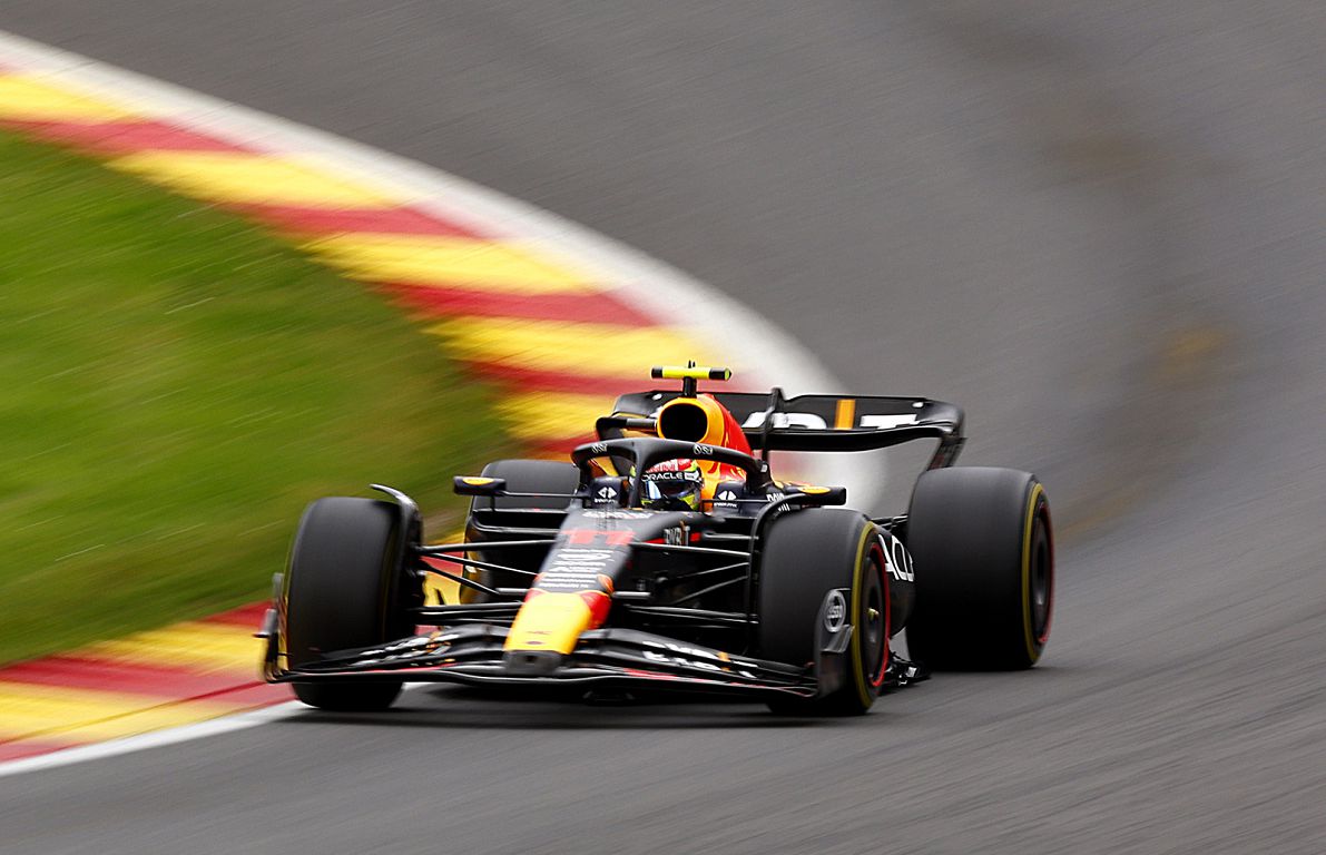圖7- Red Bull 車隊在今年上半年賽事表現銳不可擋，圖為Sergio Perez在賽道奔馳.jpg