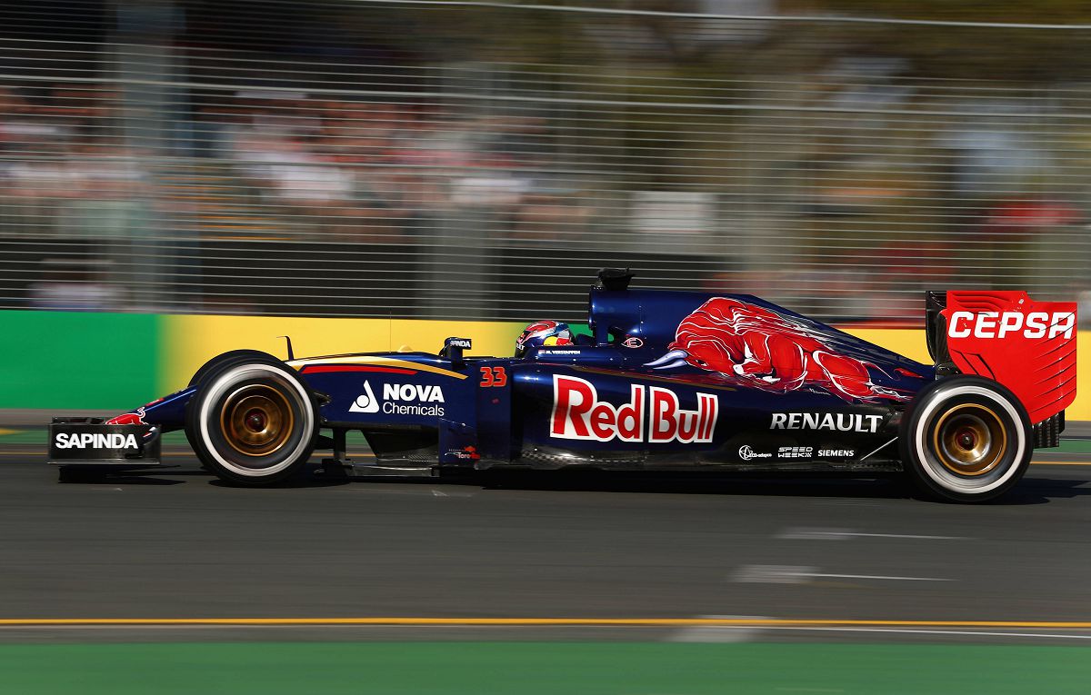 圖1-2_Max Verstappen在17歲加入Red Bull二軍，成為 F1 比賽最年輕的車手（Red Bull提供）.jpg
