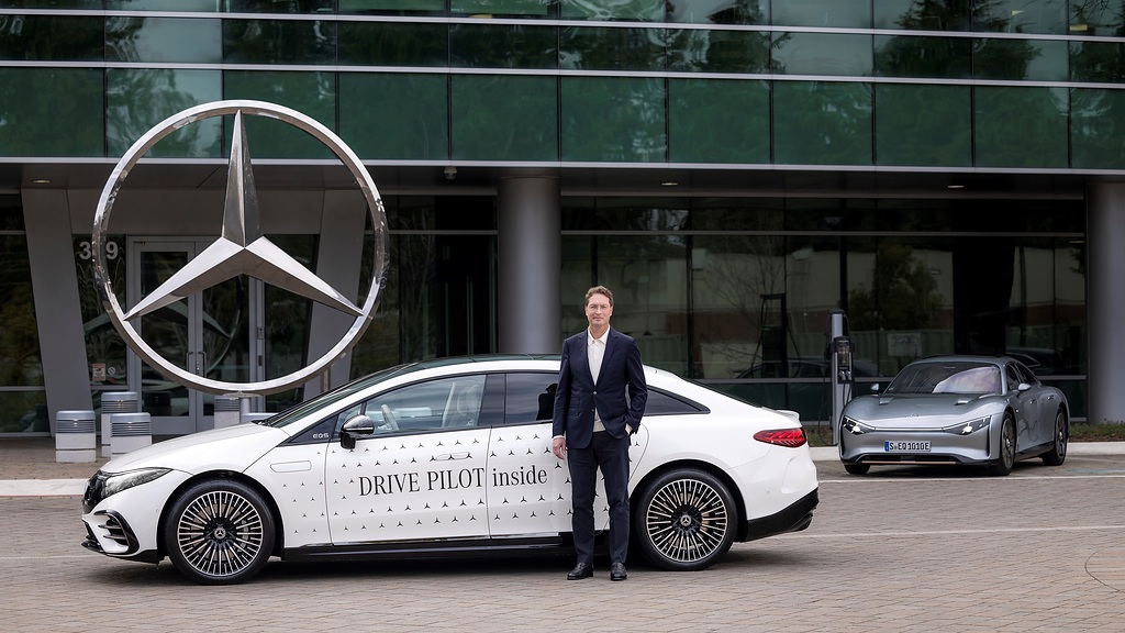 圖二_Mercedes-Benz執行長 Ola Källenius 親自主持科技策略更新線上發表會，揭露科技新篇章.jpg