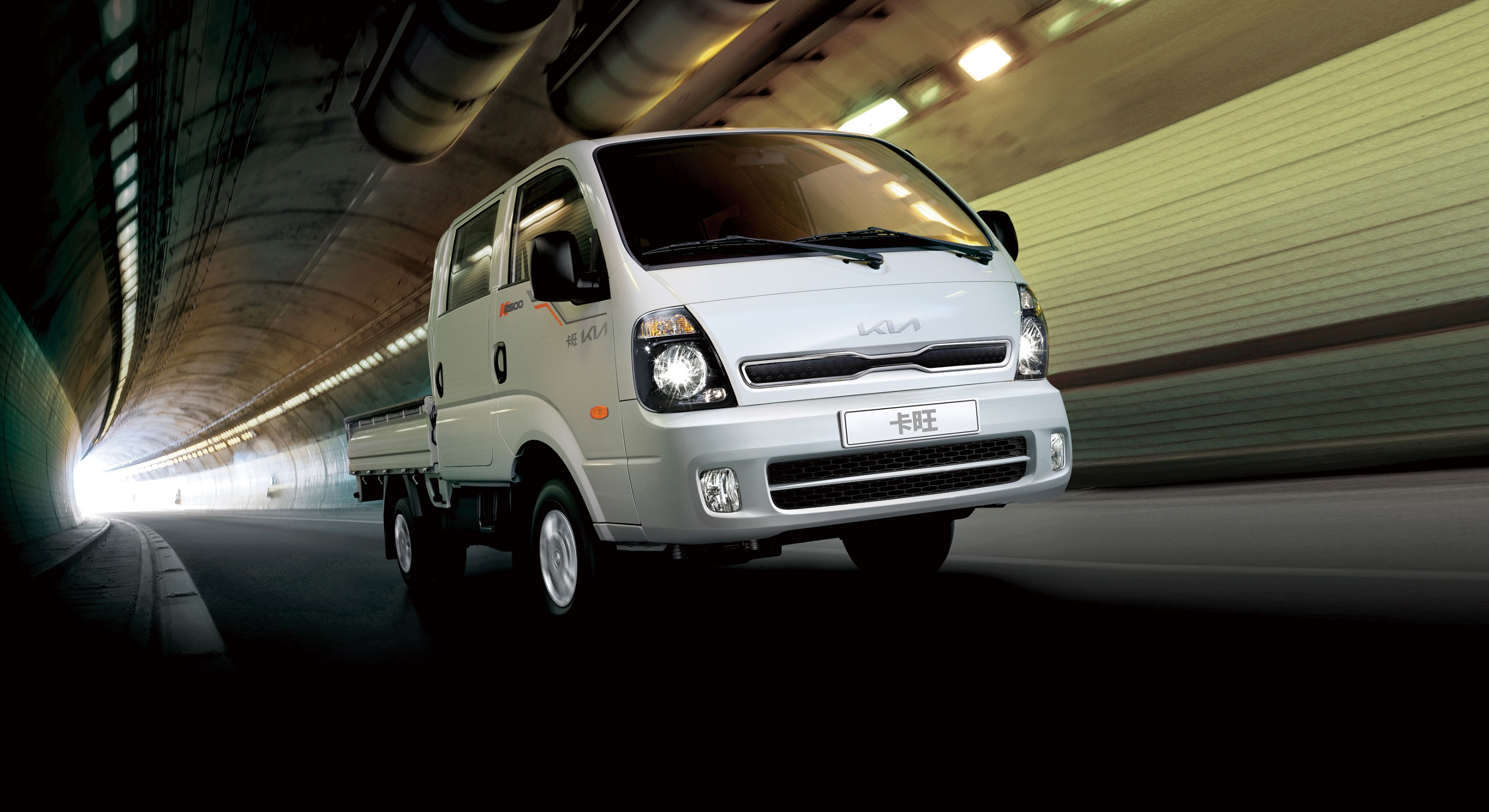 2. Kia商用車卡旺K2500以多元車型選擇、 強大承載能力、完善主被動安全配備滿足各行各業頭家需求。.jpg