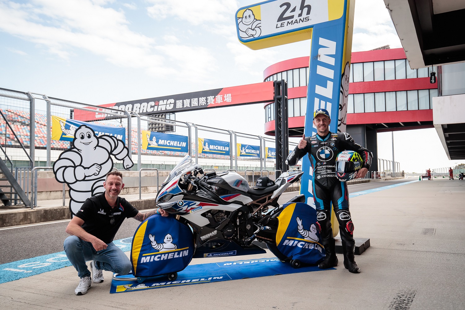(圖1)法國FSBK超級摩托車錦標賽現任年度冠軍車手Kenny Foray來台進行交流，成功打破自己的紀錄，將紀錄推進至1分45秒428.jpg