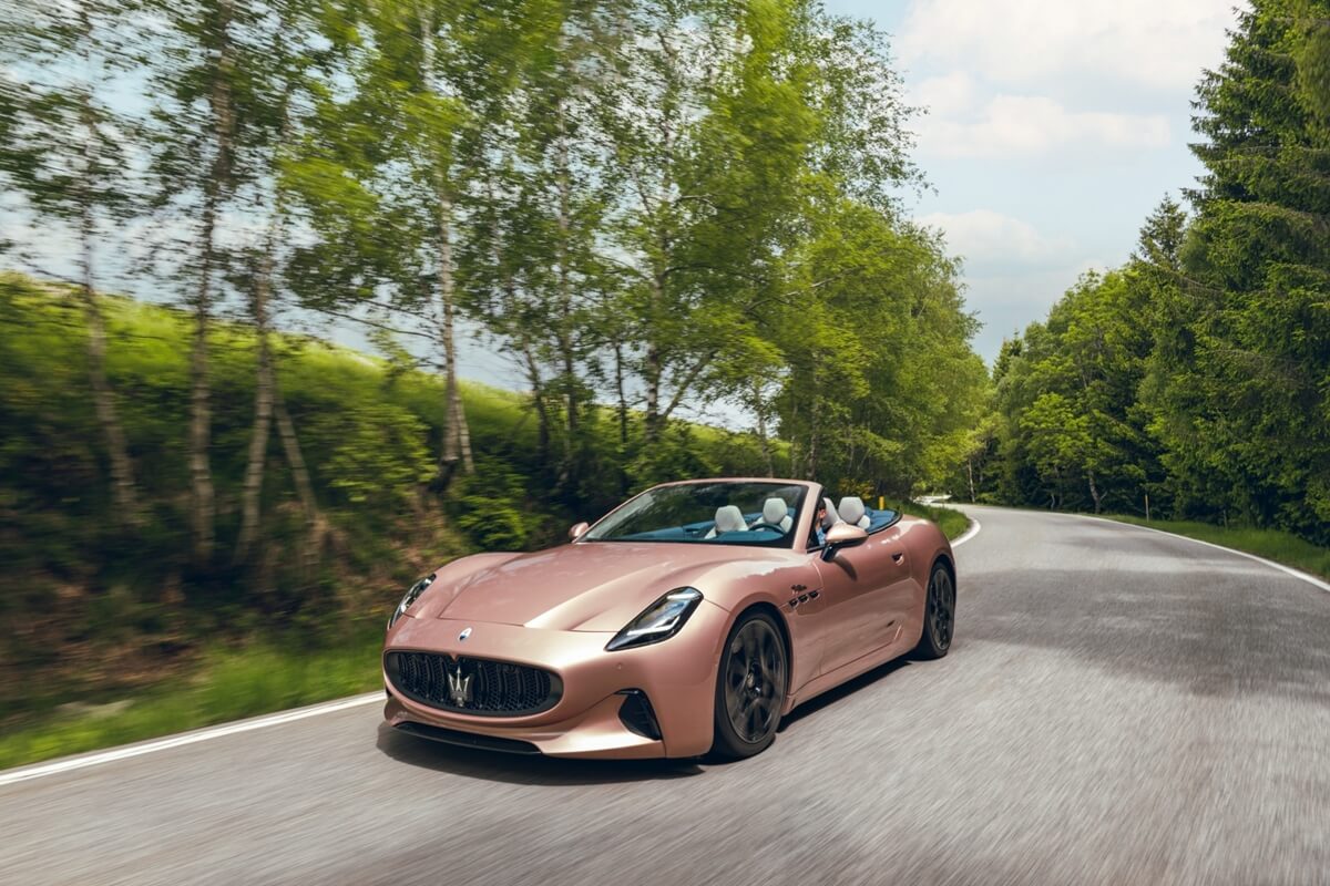 Small-24256-MaseratiGranCabrioFolgoreRoseGold.jpg