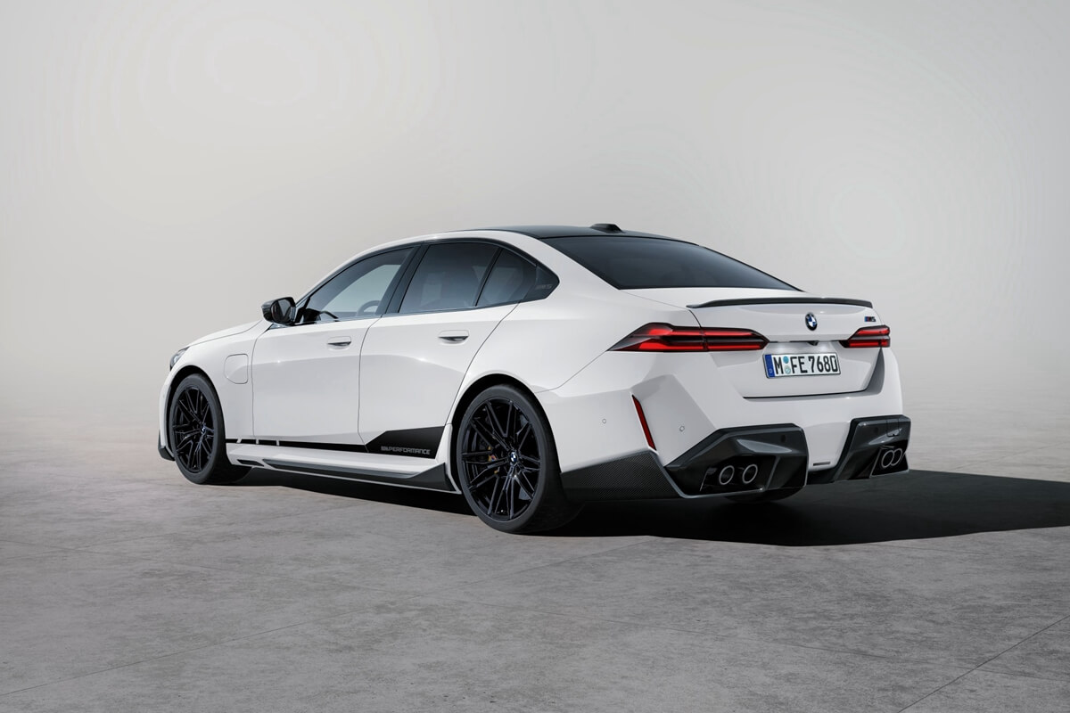 P90562731_lowRes_the-bmw-m-performanc.jpg
