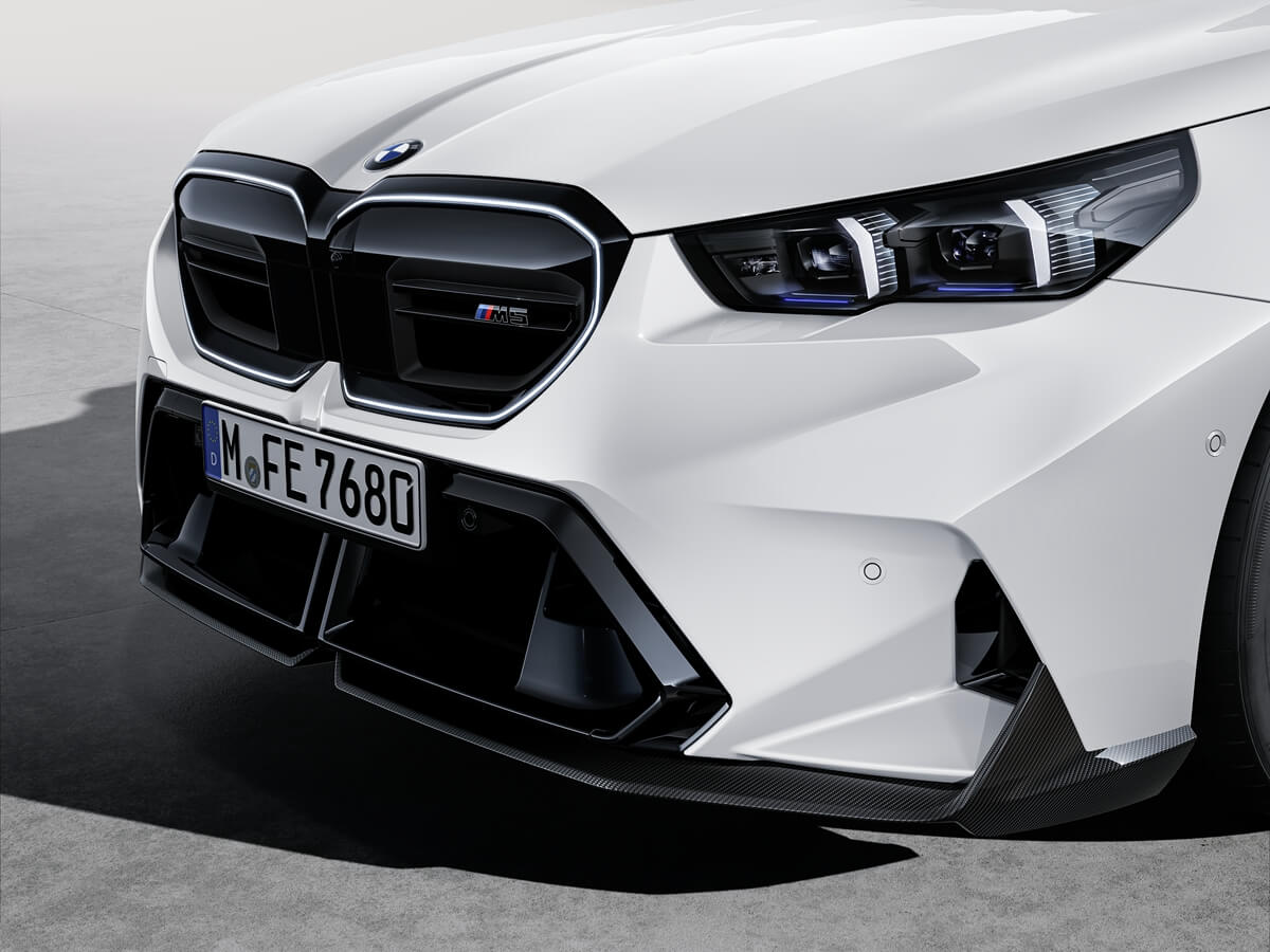 P90562733_highRes_the-bmw-m-performanc.jpg