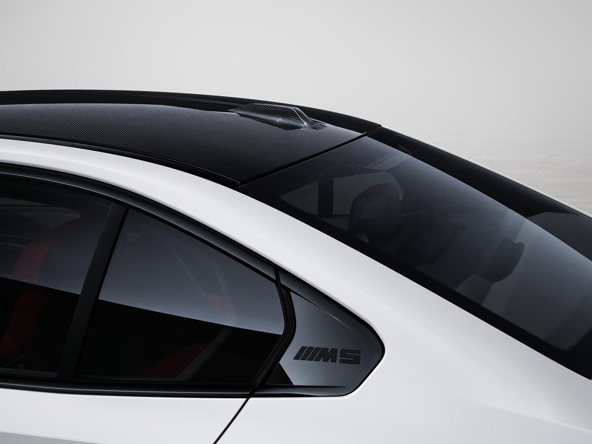 P90562734_highRes_the-bmw-m-performanc.jpg