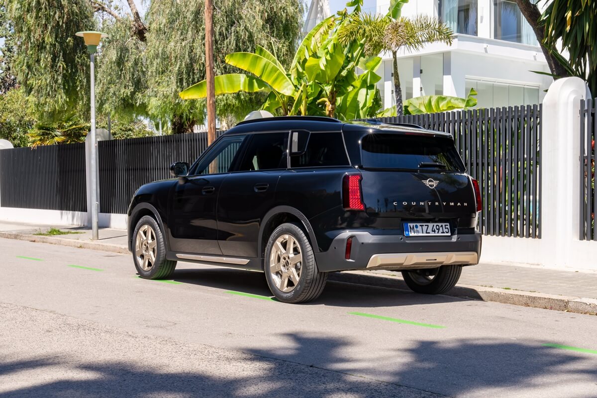 P90554080_highRes_mini-countryman-d-06.jpg