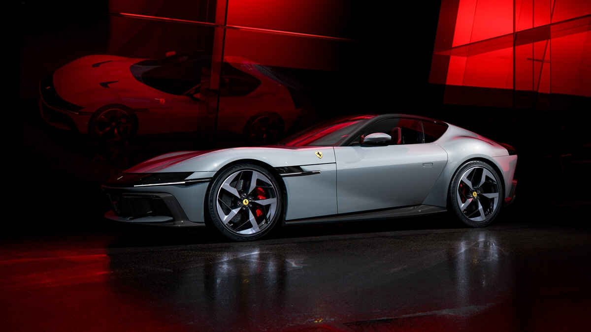 New_Ferrari_V12_ext_05_Design_white_media.jpg