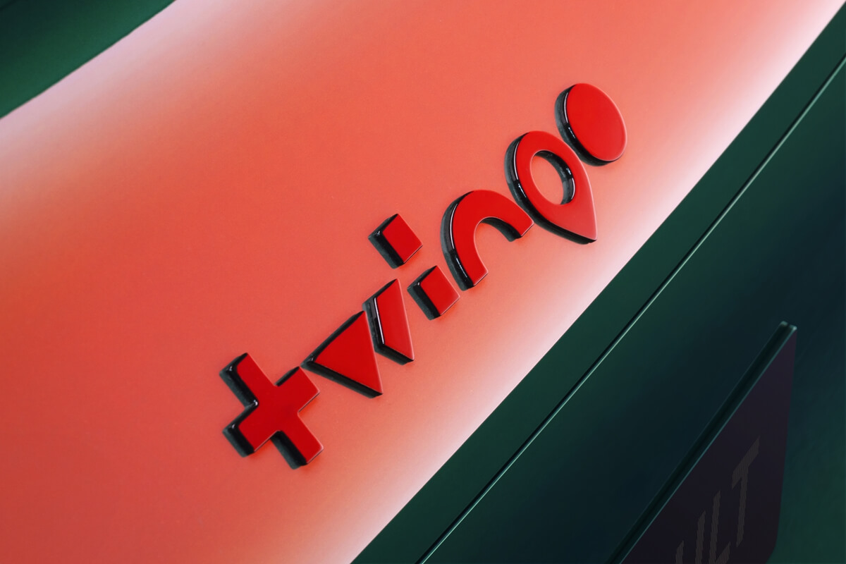 Renault_Twingo_E-Tech_electric_prototype__the_emblematic_Twingo_rebooted (8).jpg