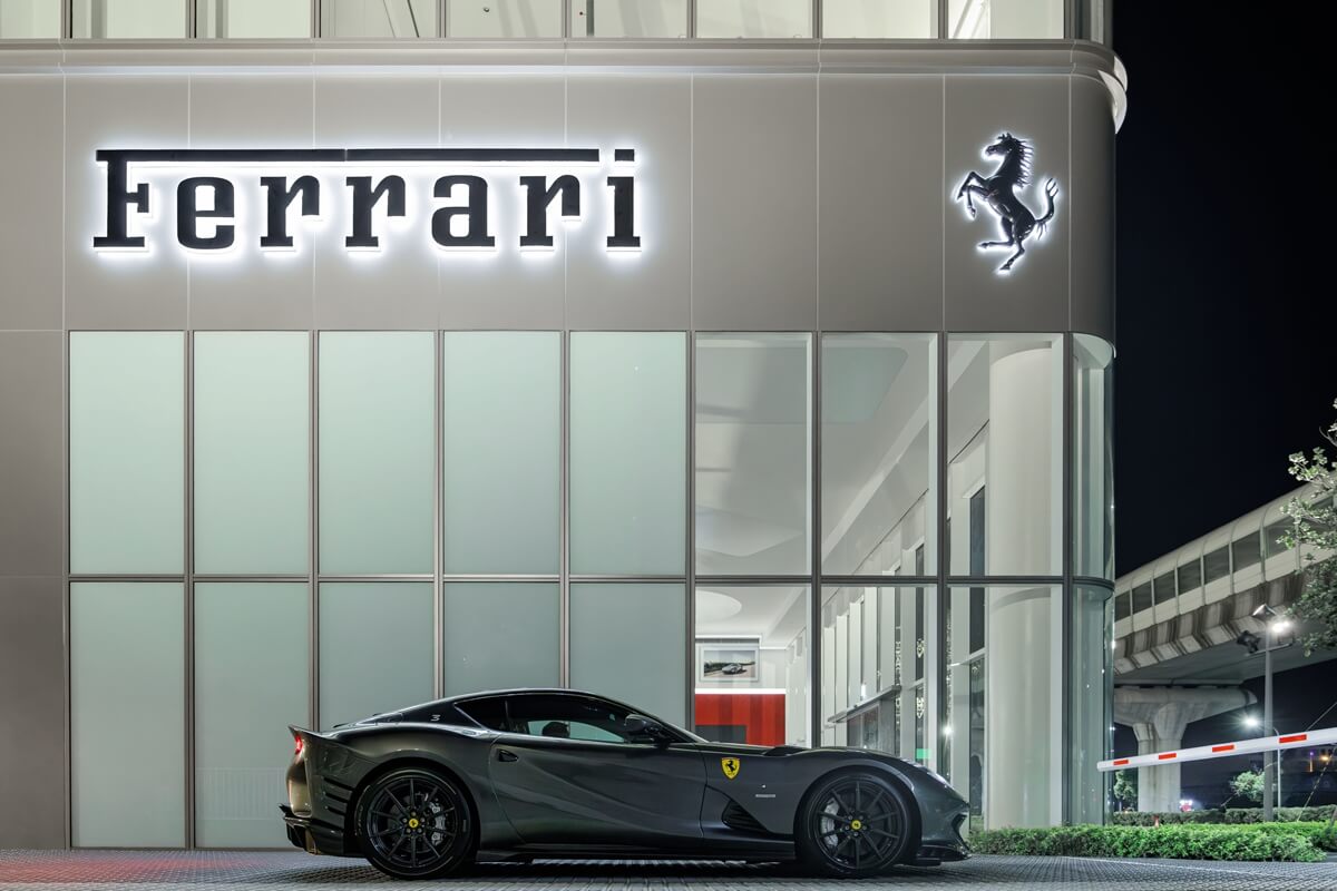 100pick_Ferrari_44.jpg