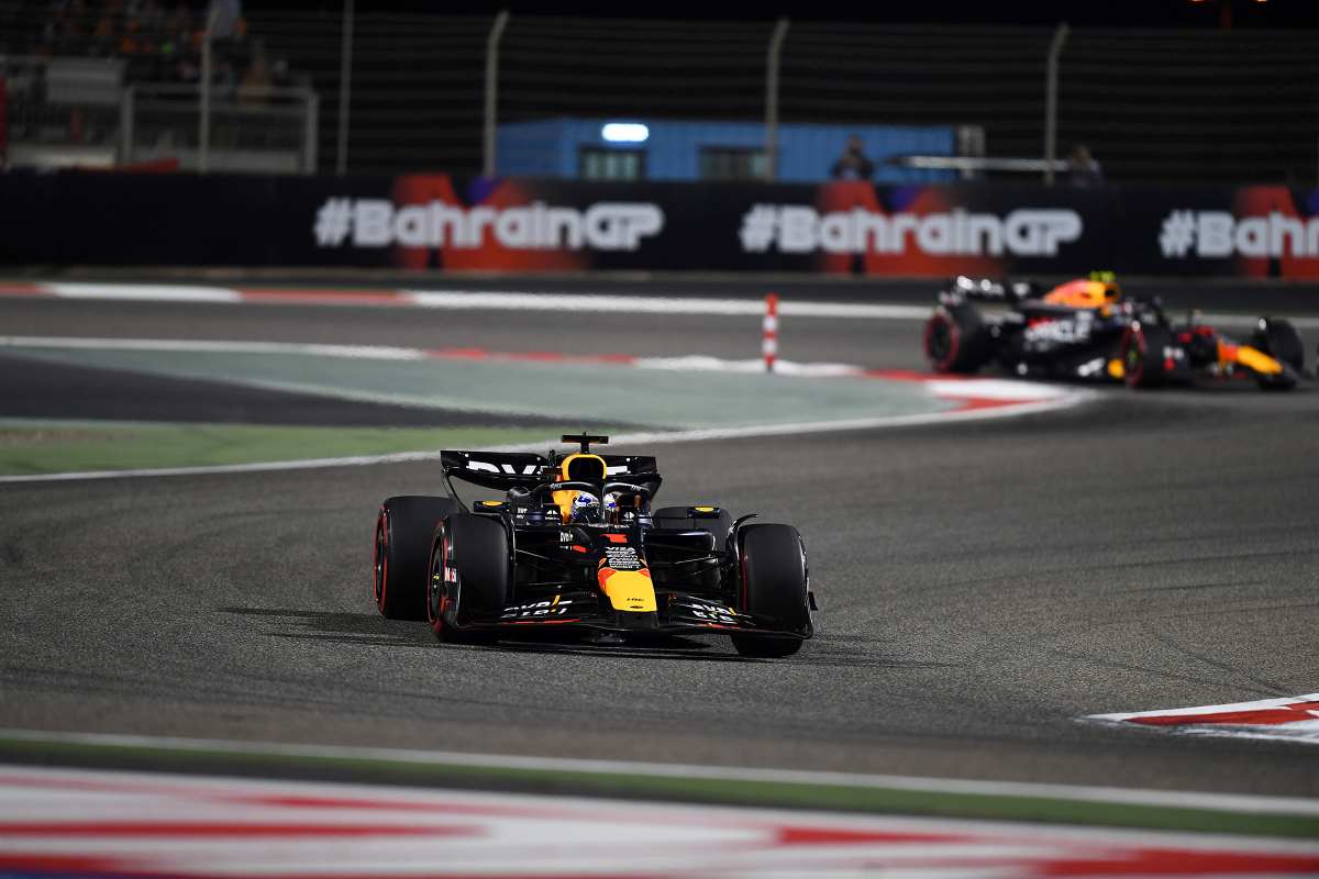 03-Max Verstappen 在F1巴林大獎賽中，駕駛著最新RB20賽車在巴林國際賽道一路以第一名領先對手。（Red Bull 提供）.jpg
