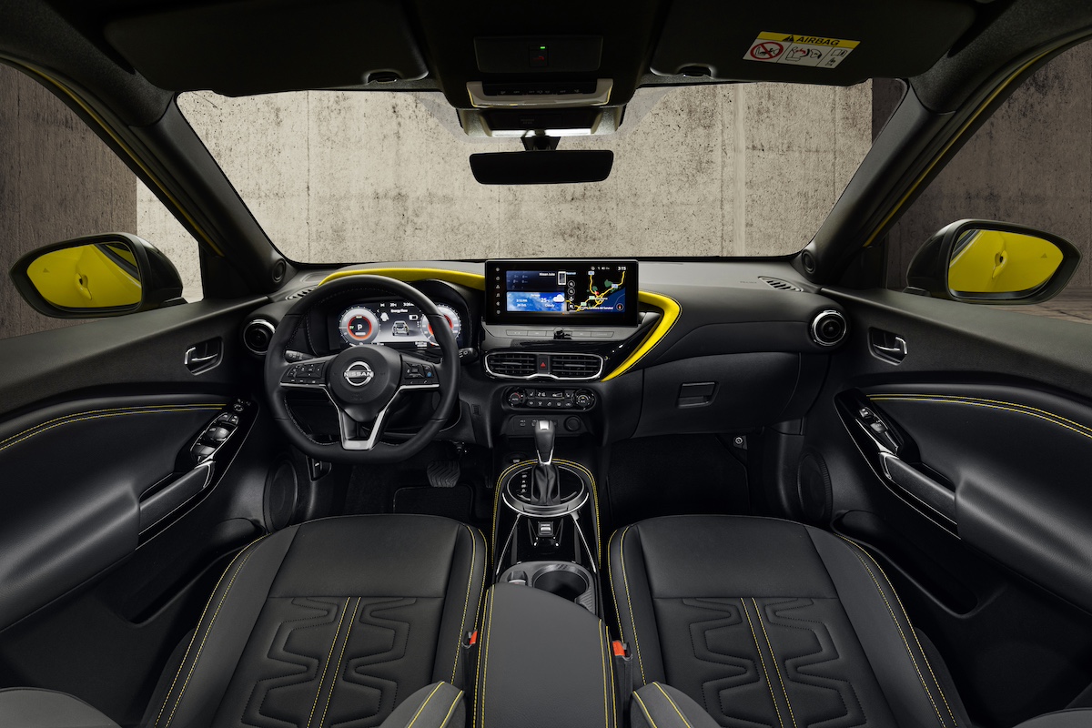 JUKE MC 2024 - interior_ iconic yellow body color - N-Sport - zoomed out view.jpg
