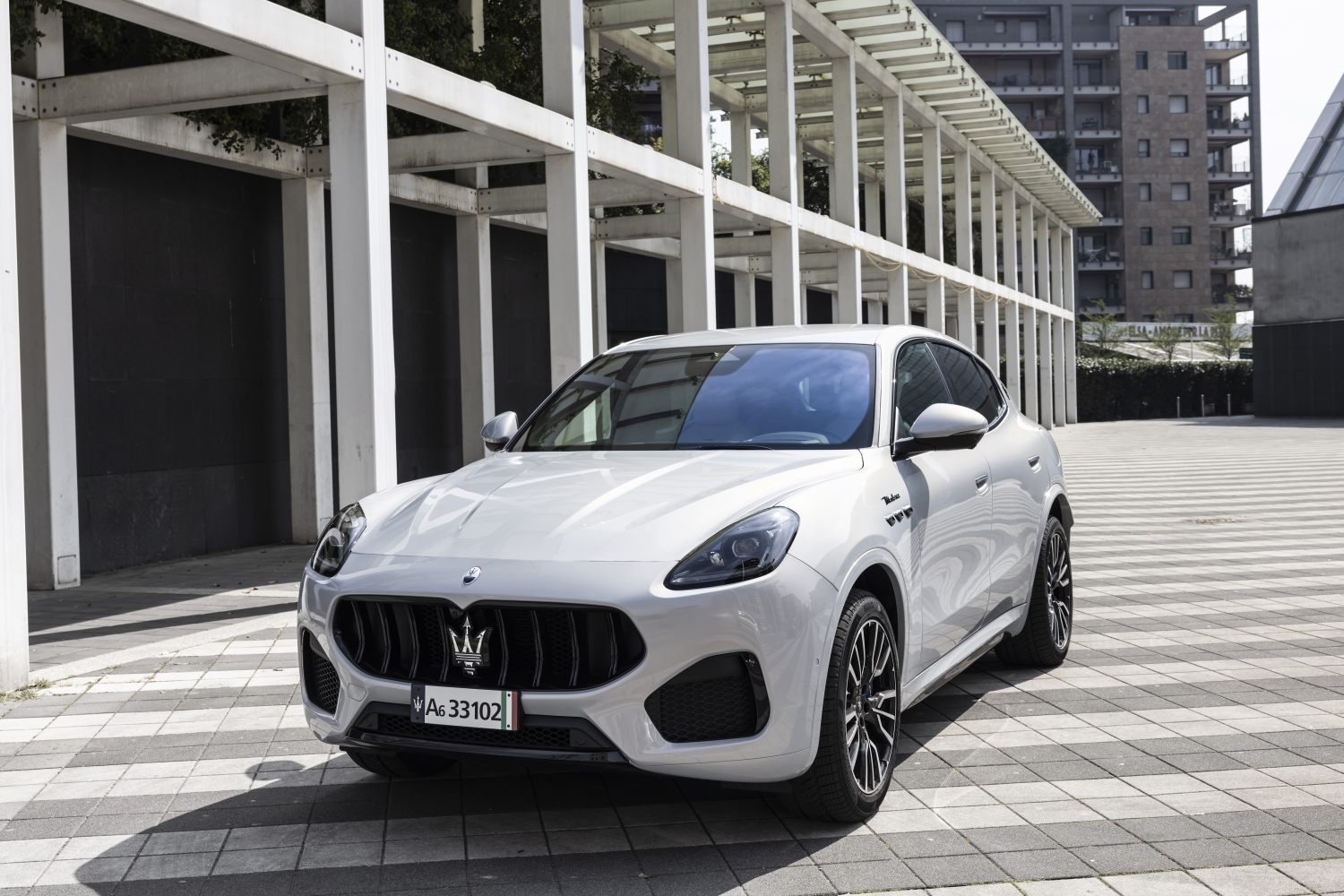 圖3- 全新形象廣告，再次強調義式美學所衍生的無窮力量，體會 Maserati Grecale 所帶來的義式狂潮.jpg