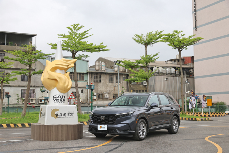 Honda CR-V_2024車訊風雲獎 最佳國產中型SUV.JPG