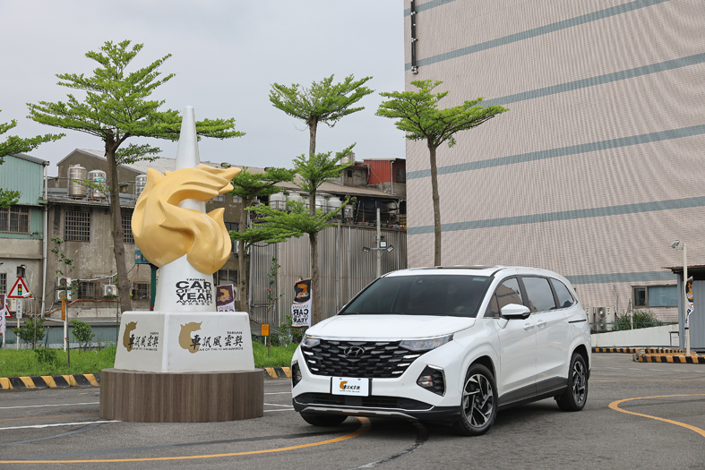 Hyundai Custin_2024車訊風雲獎 最佳國產中大型MPV.JPG