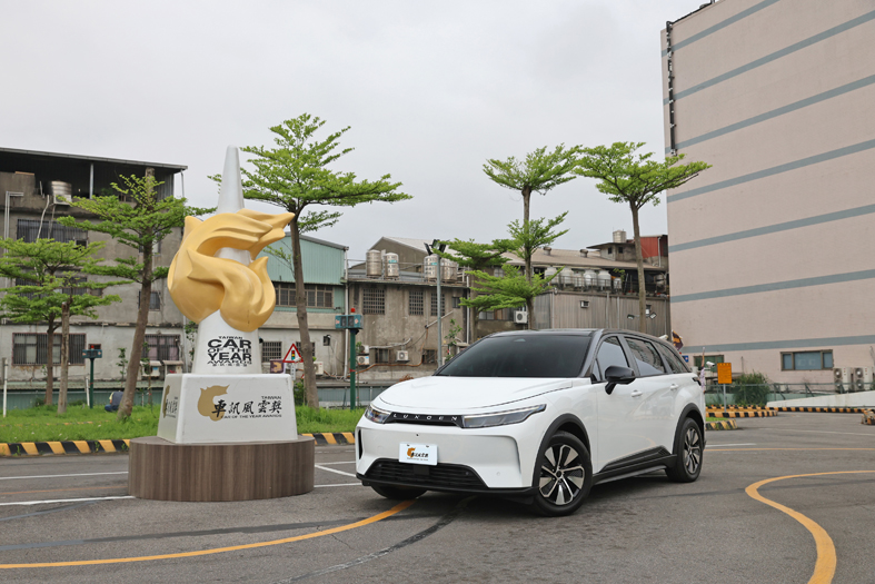 Luxgen n7_2024車訊風雲獎 最佳國產電動車.JPG