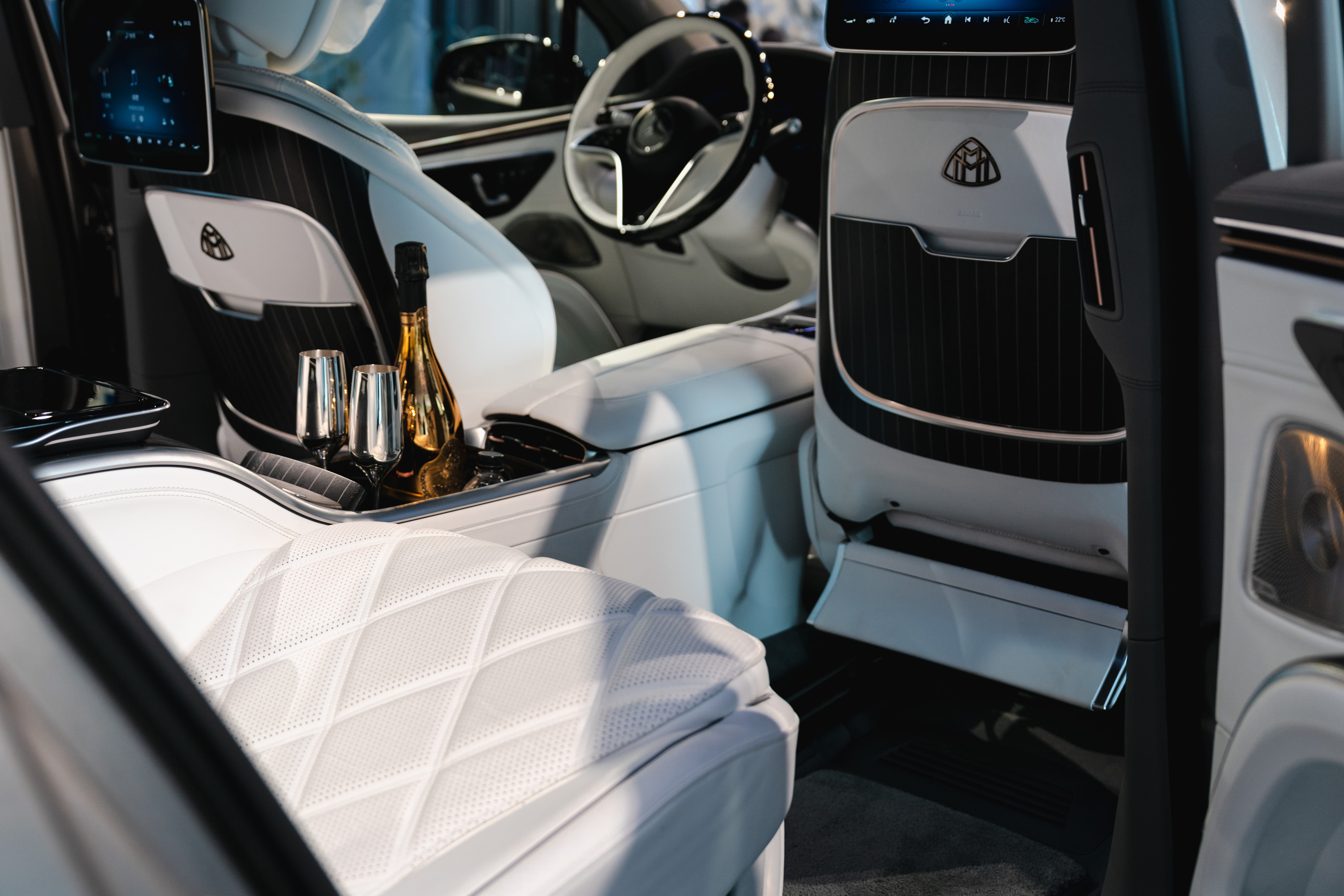 240605 Maybach EQS 680 SUV -905195.jpg