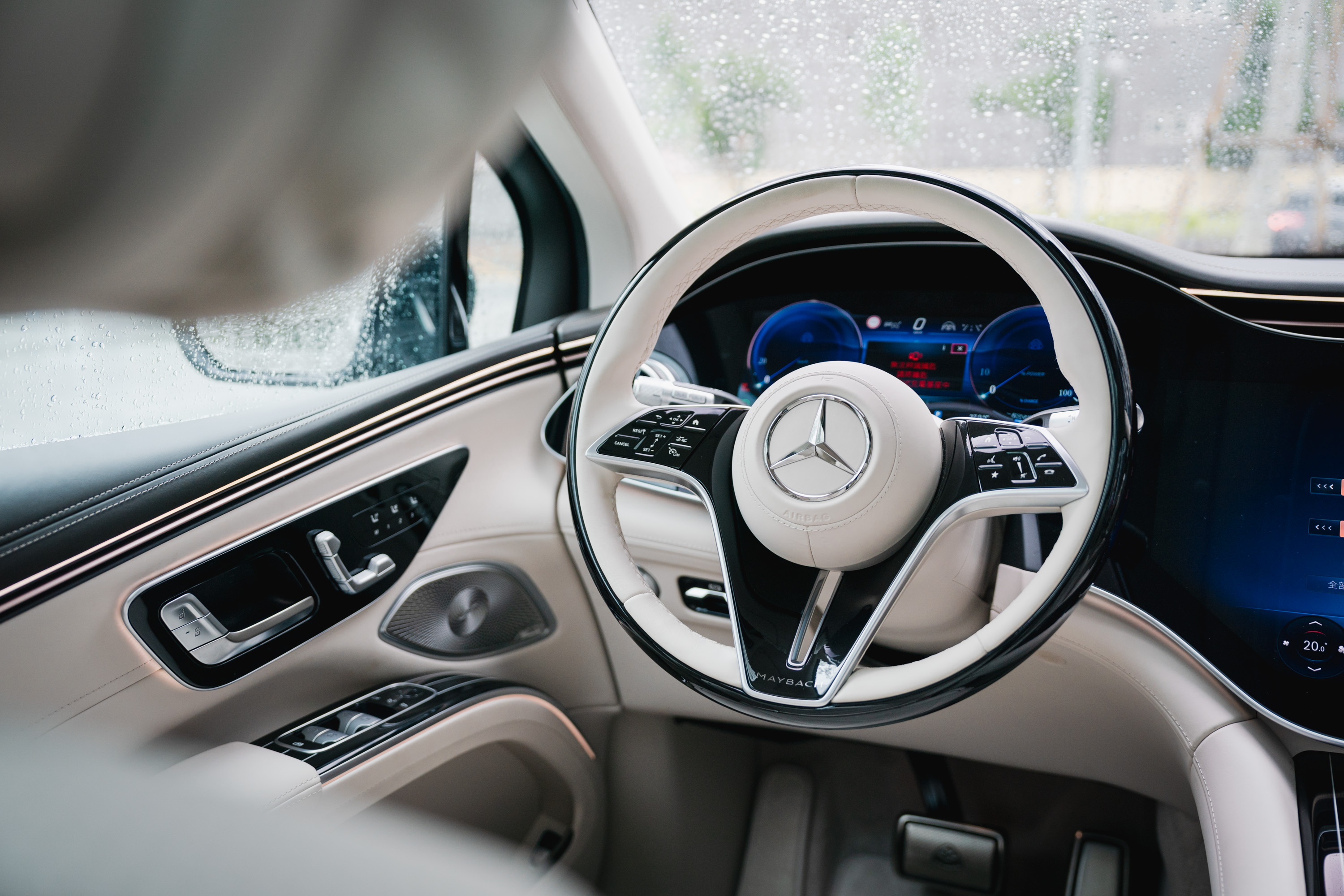 240605 Maybach EQS 680 SUV -905232.jpg