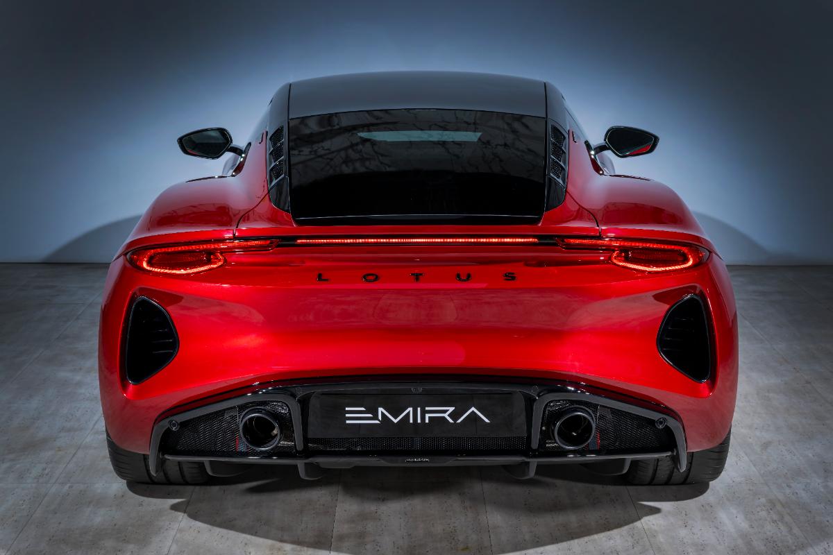 Lotus Emira First Edition 抵臺亮相 (10).jpg