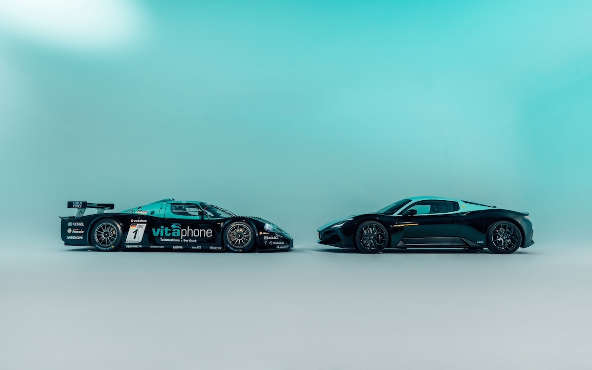圖8_MC20 Leggenda 承襲  MC12 GT1 的獨特賽車塗裝 Nero Essenza 和 Digital Mint Matte 雙色設計，向當時在 Spa 24 小時耐力賽中三次奪冠和兩次亞軍紀錄的傳奇致敬.jpg