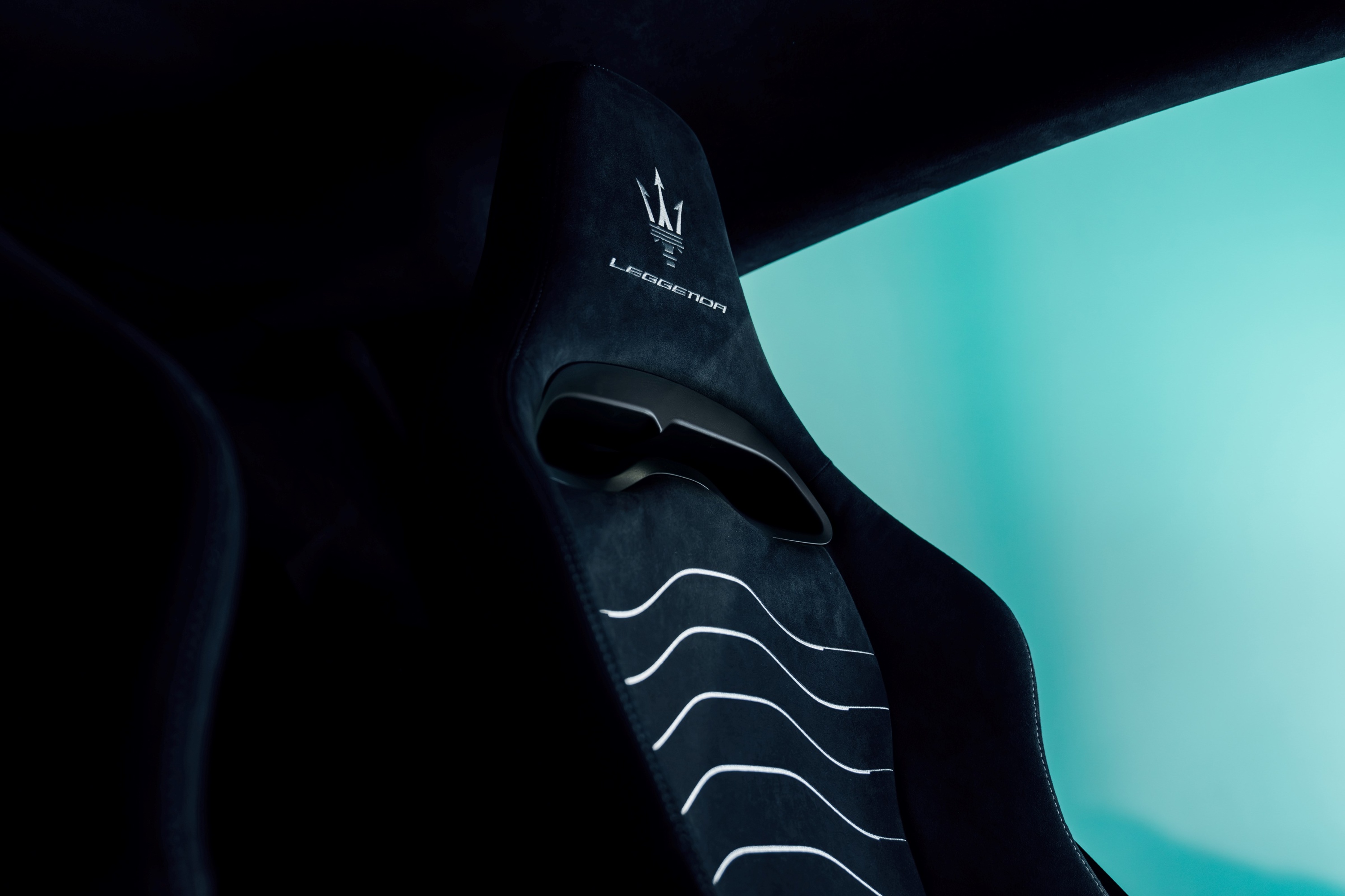 新聞圖片- MC20 Icona 與 MC20 Leggenda 特殊限量車款於2024 古德伍德速度嘉年華會首度登場 (4).jpg