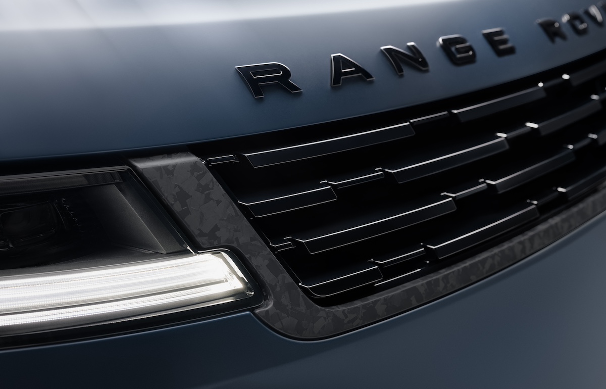 RRS_SV_Edition_Two_25MY_07_Grille_Detail_Nebula_Blue_070824.jpg