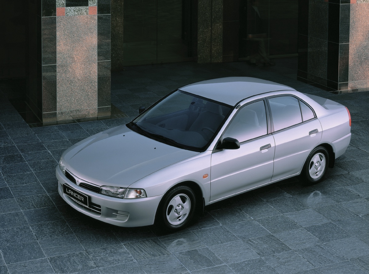 mitsubishi_lancer_20.jpeg