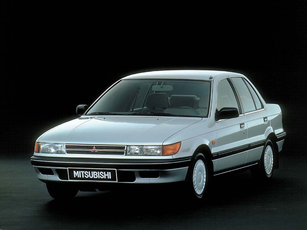 mitsubishi_lancer_sedan.jpg