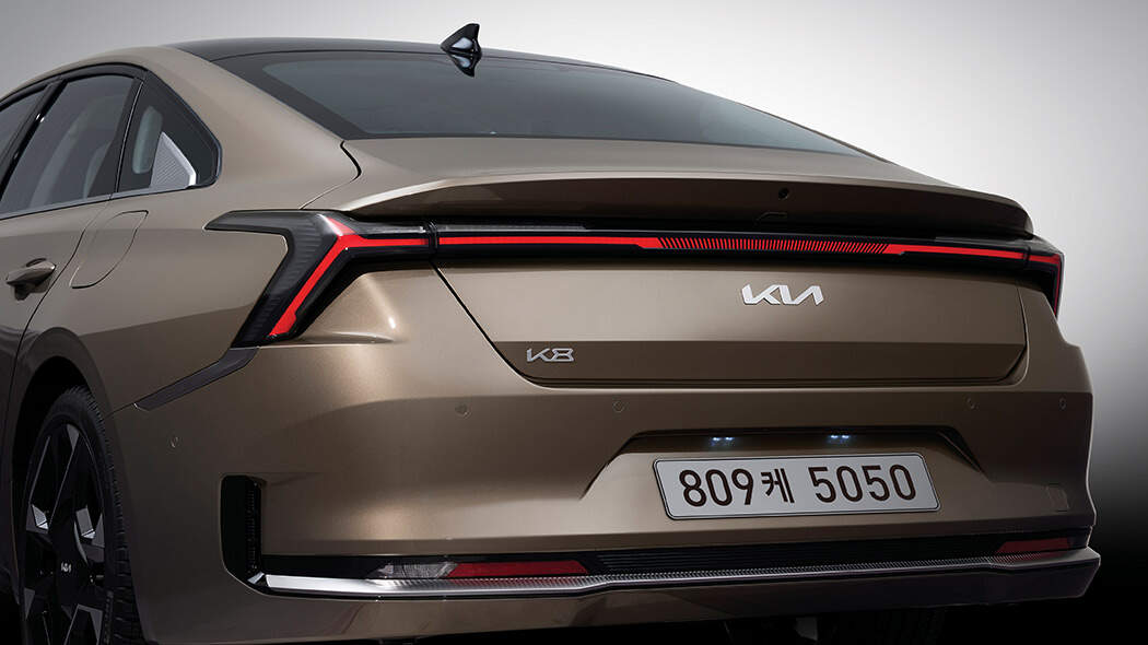 k8_exterior_led_rear_lamp_pop_pc.jpg