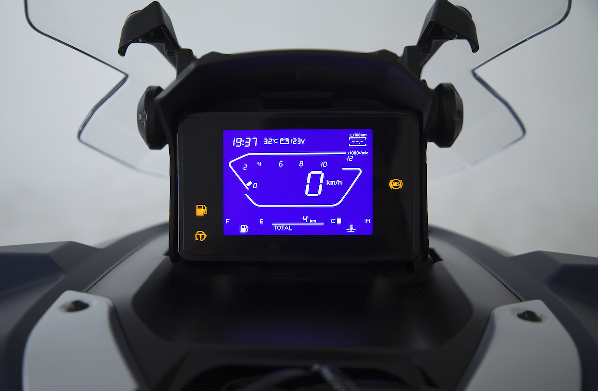 DINK X 125 (12).png