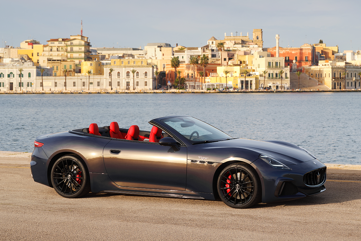 美國運通卡友購車禮遇一：Maserati 指定車款享最高500萬訂金刷卡，配合車款包含 Maserati MC20、GranTurismo 車系、GranCabrio、Grecale Trofeo.png