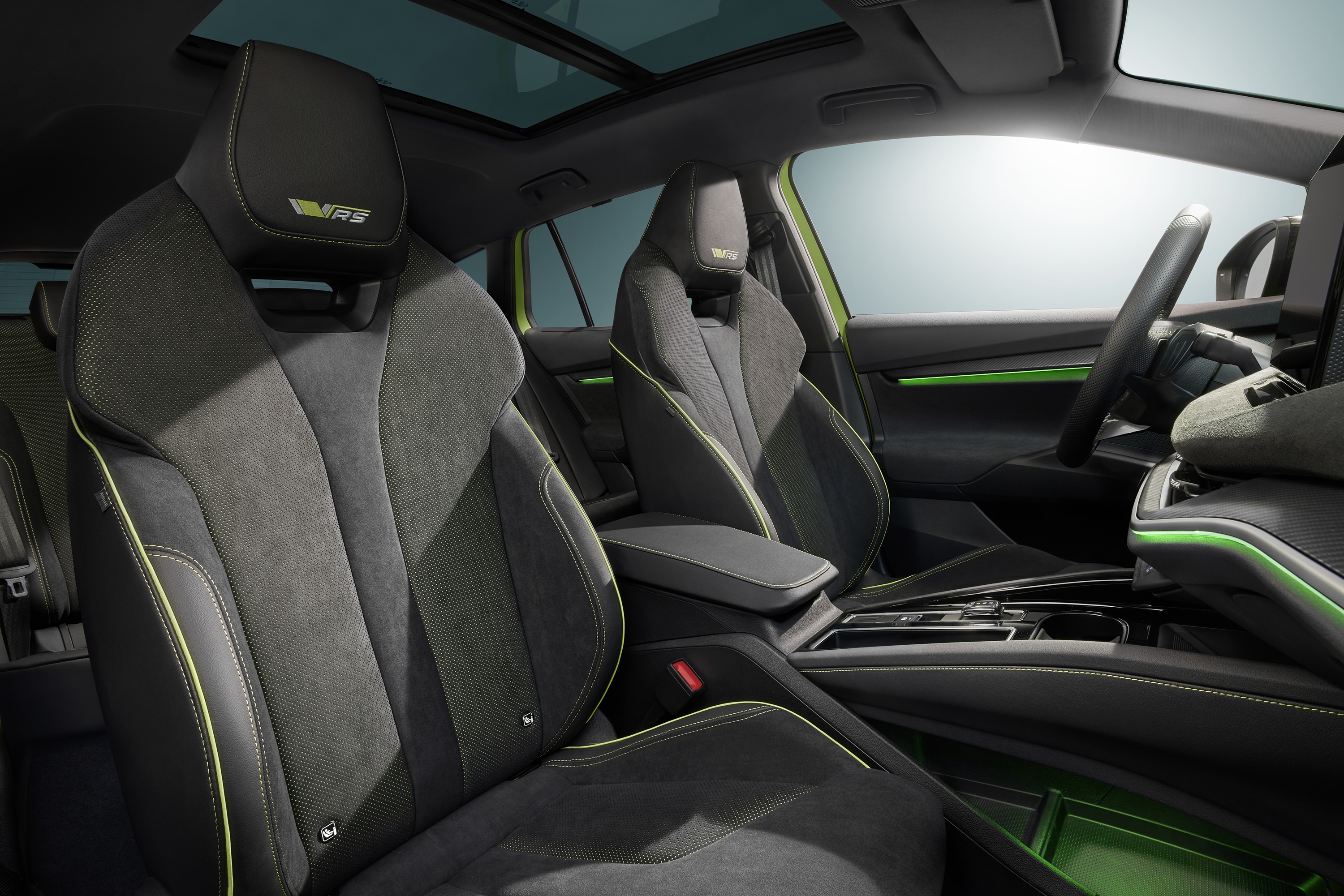 5-Enyaq Coupe RS interior - seats.jpg