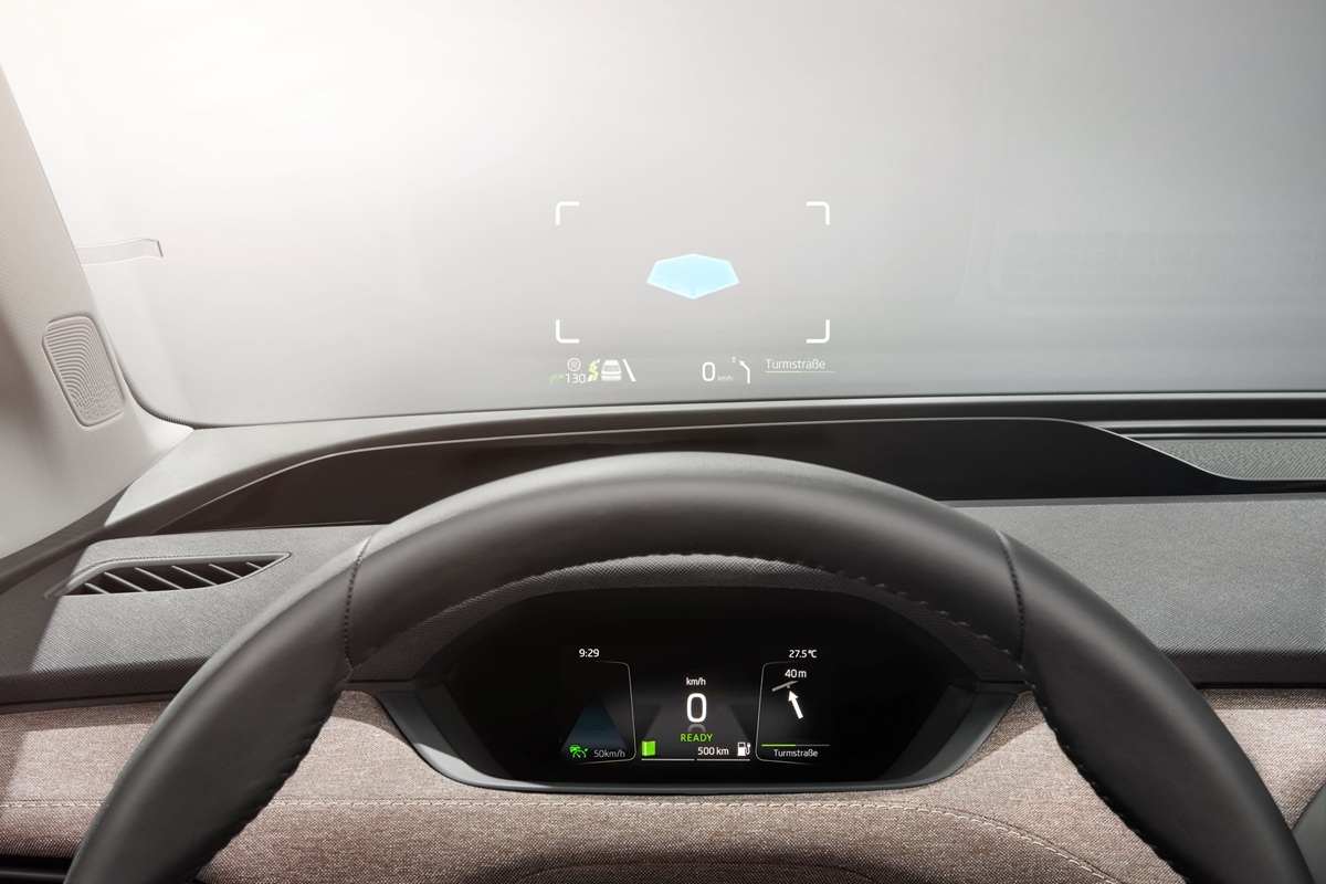6-HUD with AR.jpg