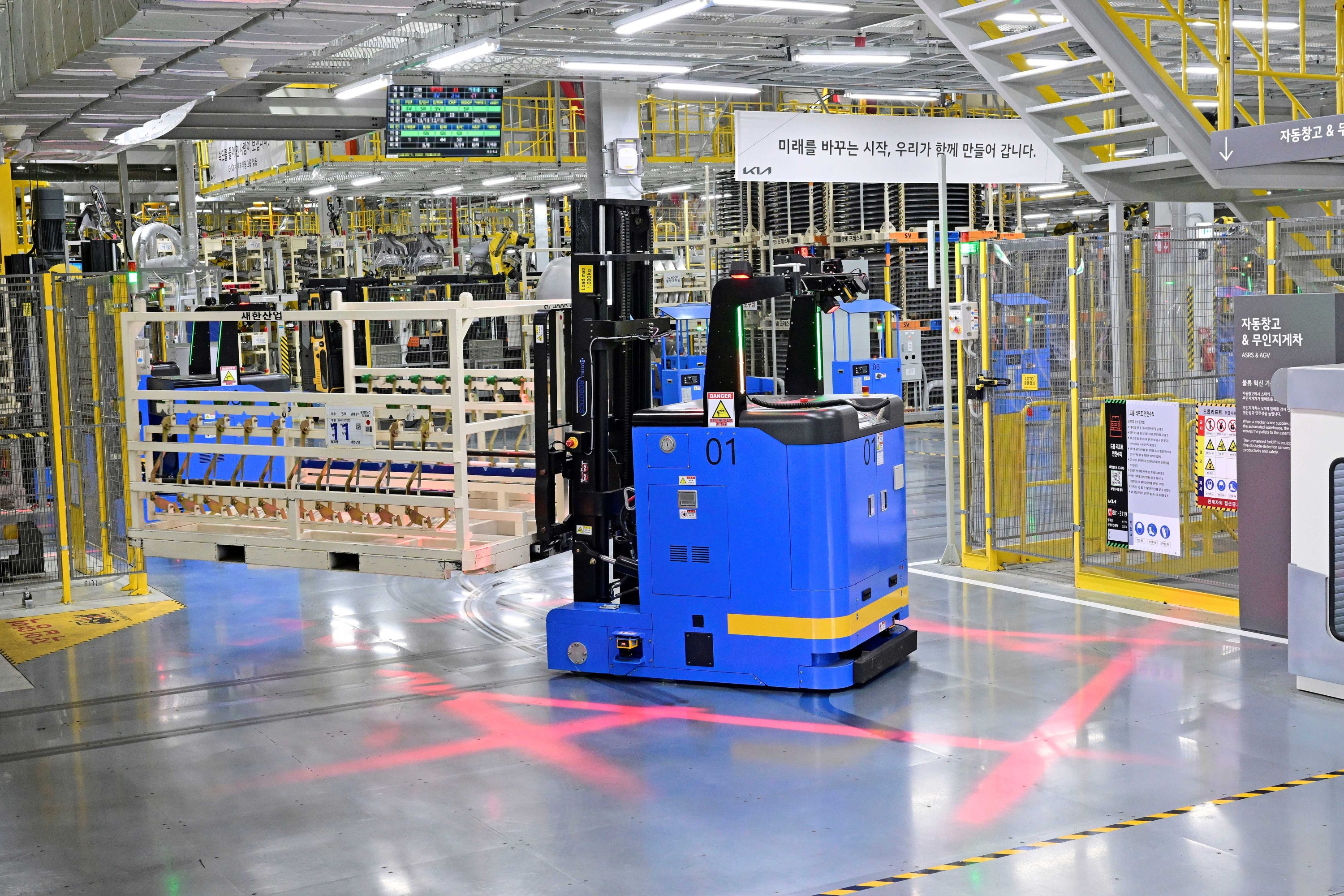 7.Kia EVO光明工廠將採用先進的製造科技，包括水性噴漆和全自動化生產流程，並導入AGV自動引導車（Automated Guided Vehicle）。.jpg