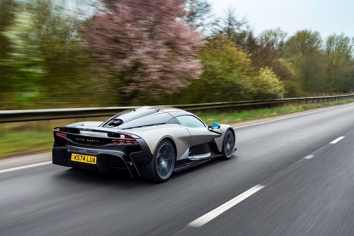 Aston Martin Valhalla_02.jpg