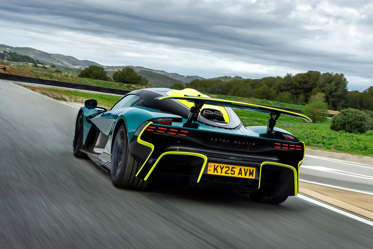 Aston Martin Valhalla_11.jpg