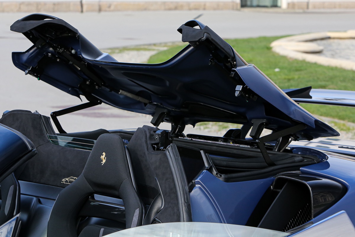 Ferrari-SF90-XX-Spider-00110.jpg